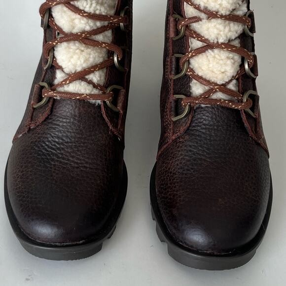 Sorel Waterproof Phoenix leather lace up boots 6 NWOT - Picture 7 of 13